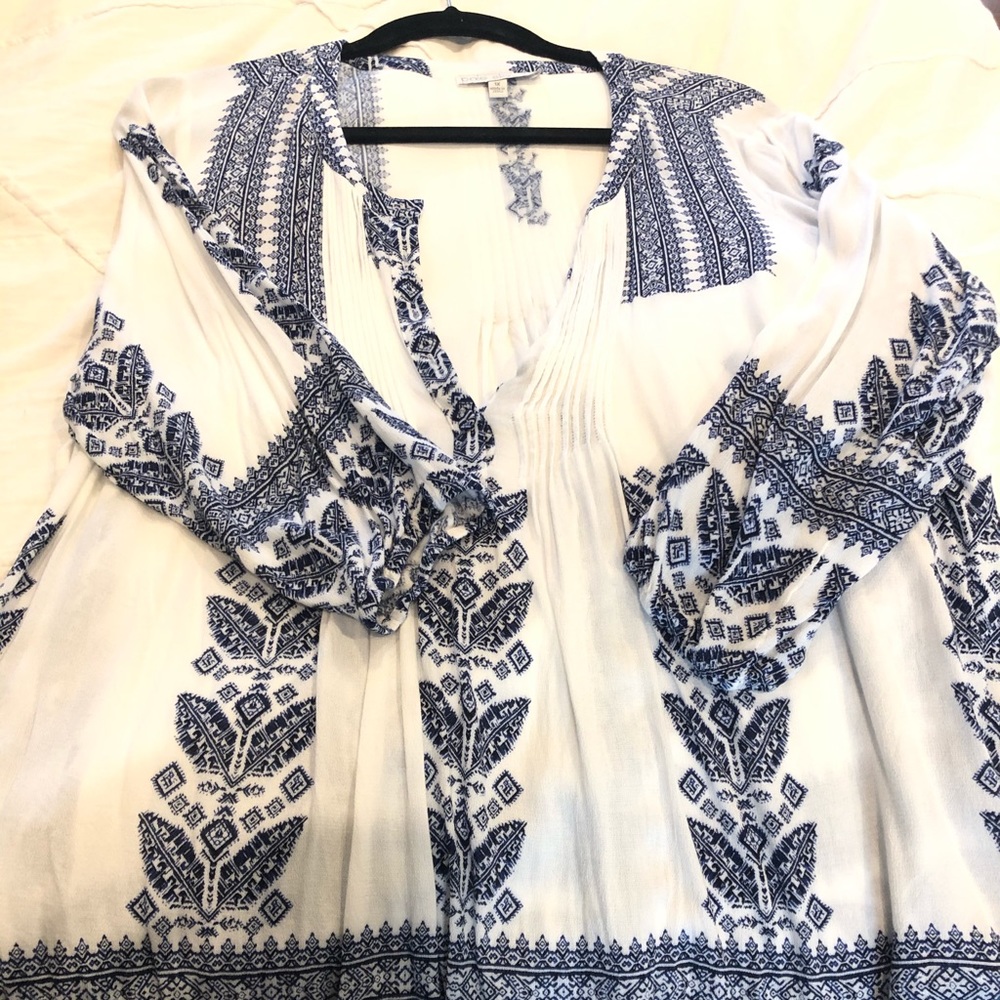 Pale sky plus size top